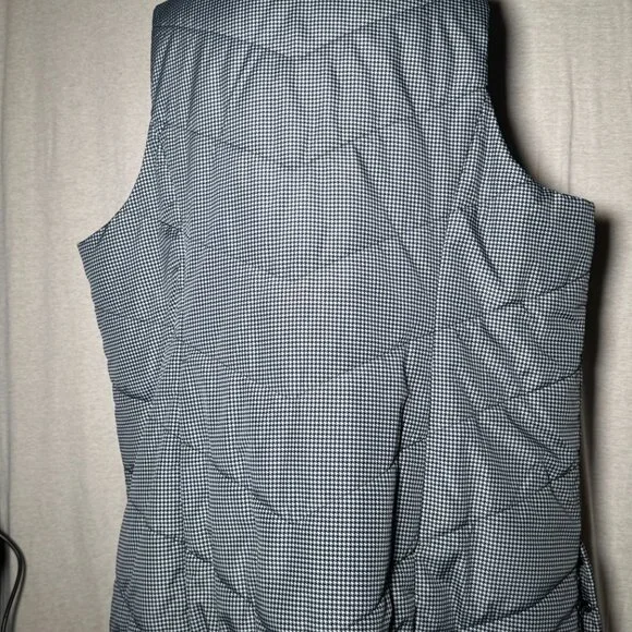 Vest - Picture 2 of 2
